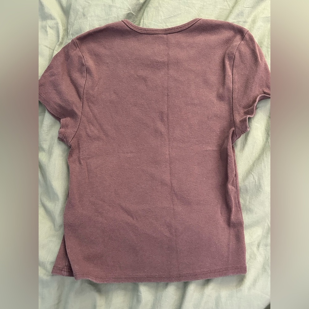Urban Outfitters Vintage-Inspired Floral Graphic Tee - Women's Plum - Picture 2 of 3